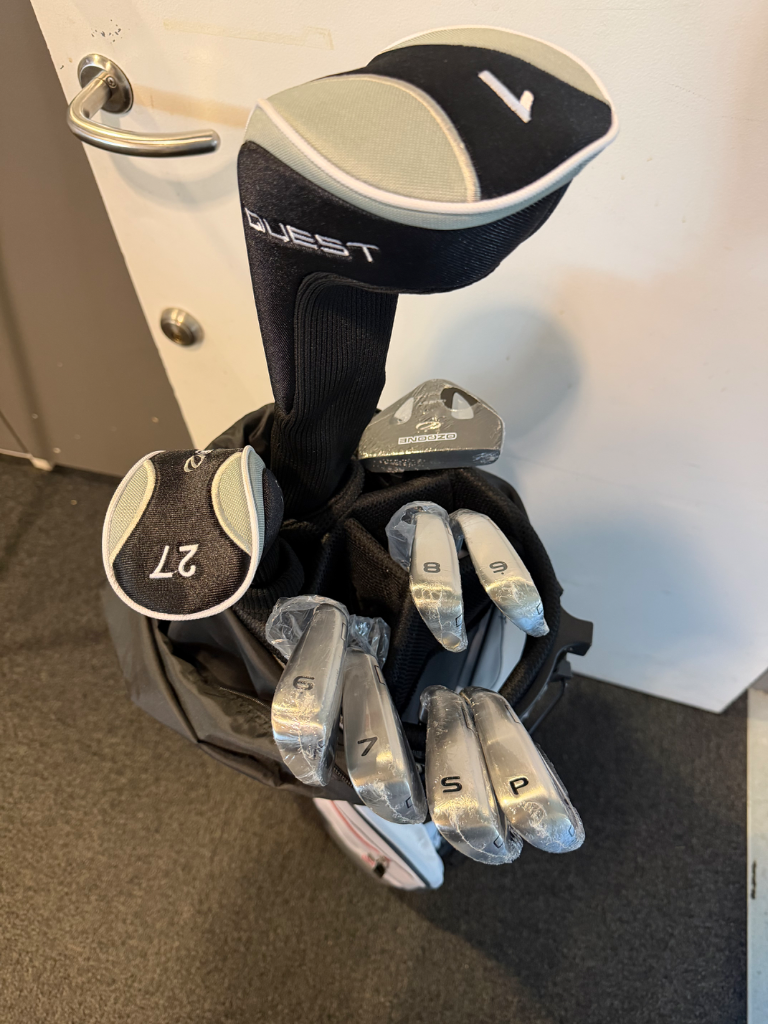 OZOONE QUEST boxset 6-SW + Driver + Hybrid 5 + golfbag - Demoklubba