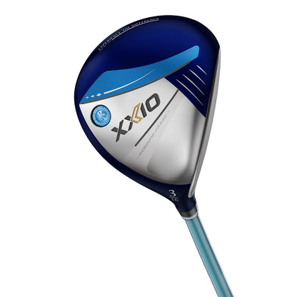XXIO 13 fairwaywood, klubbhuvudet sett snett framifrån