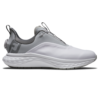 FootJoy FJ Quantum BOA spikeless golfsko herr i vitt, grått och svart med BOA-vred, sedd från sidan