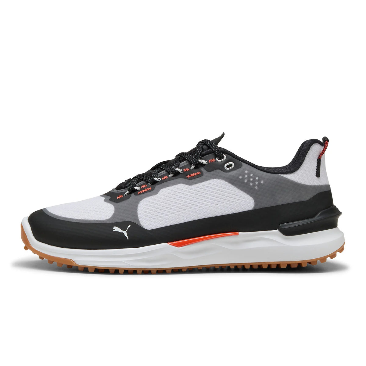PUMA IGNITE Elevate X vit och svart spiklös golfsko från sidan