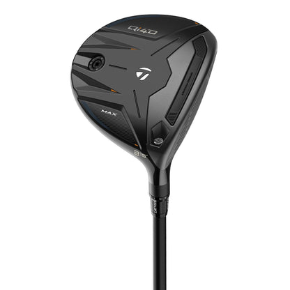 TaylorMade Qi4D Max fairwaywood, klubbhuvudet sett snett framifrån