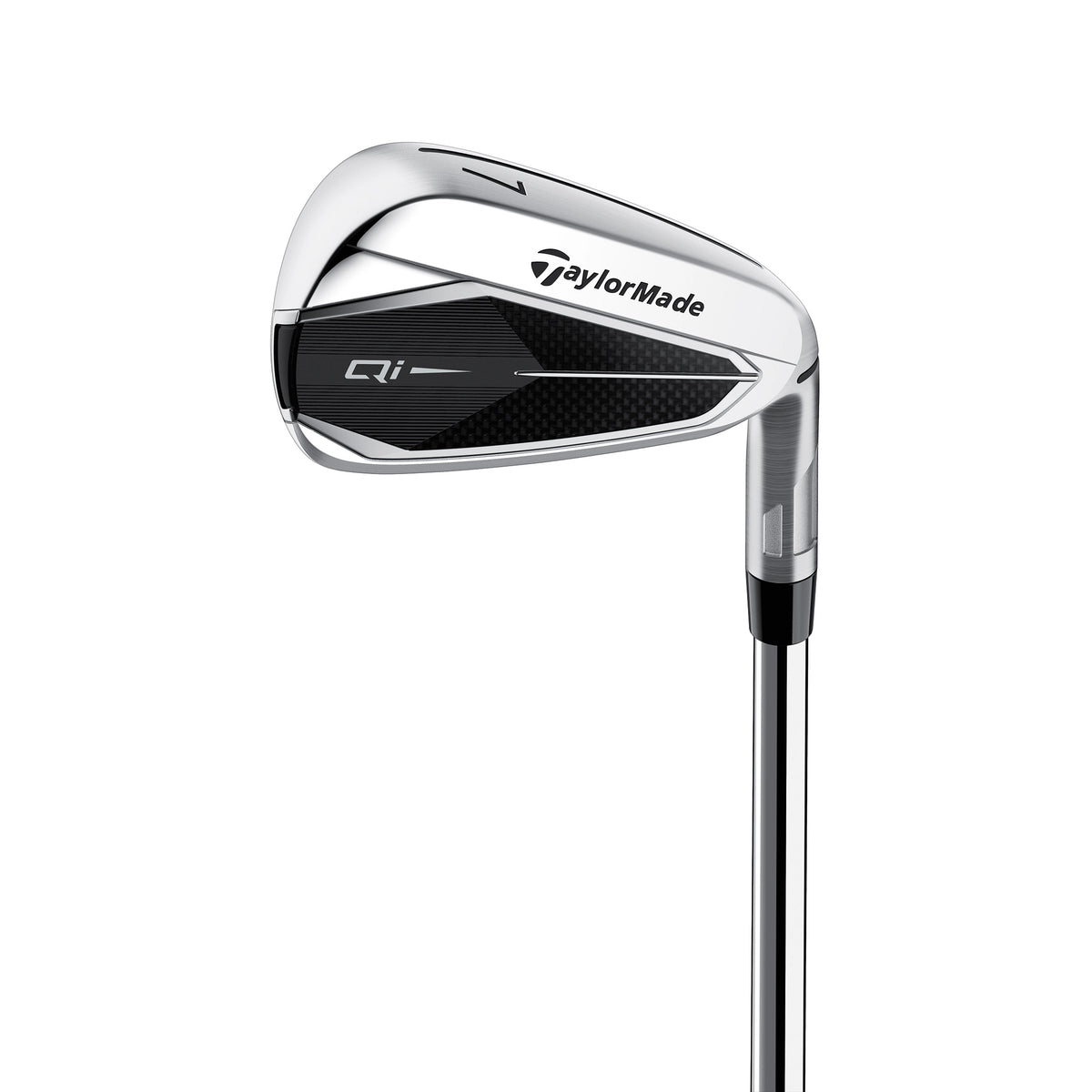 TaylorMade Qi järnset i stål, klubbhuvudena sedda snett framifrån